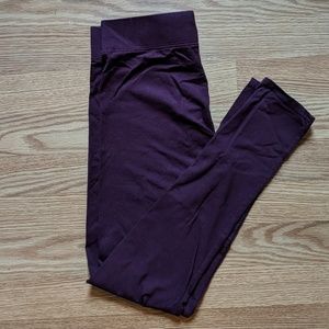 NWOT Wine colored leggings